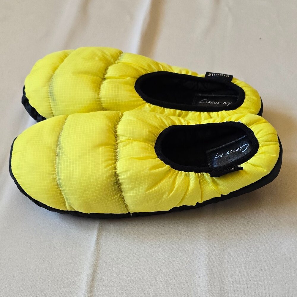 NWOT Circus Slippers size 8/7.5 - Picture 2 of 3